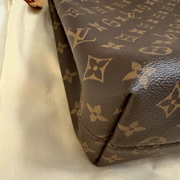 Louis Vuitton Monogram Shoulder Bag - Brown and Tan - Picture 16 of 16